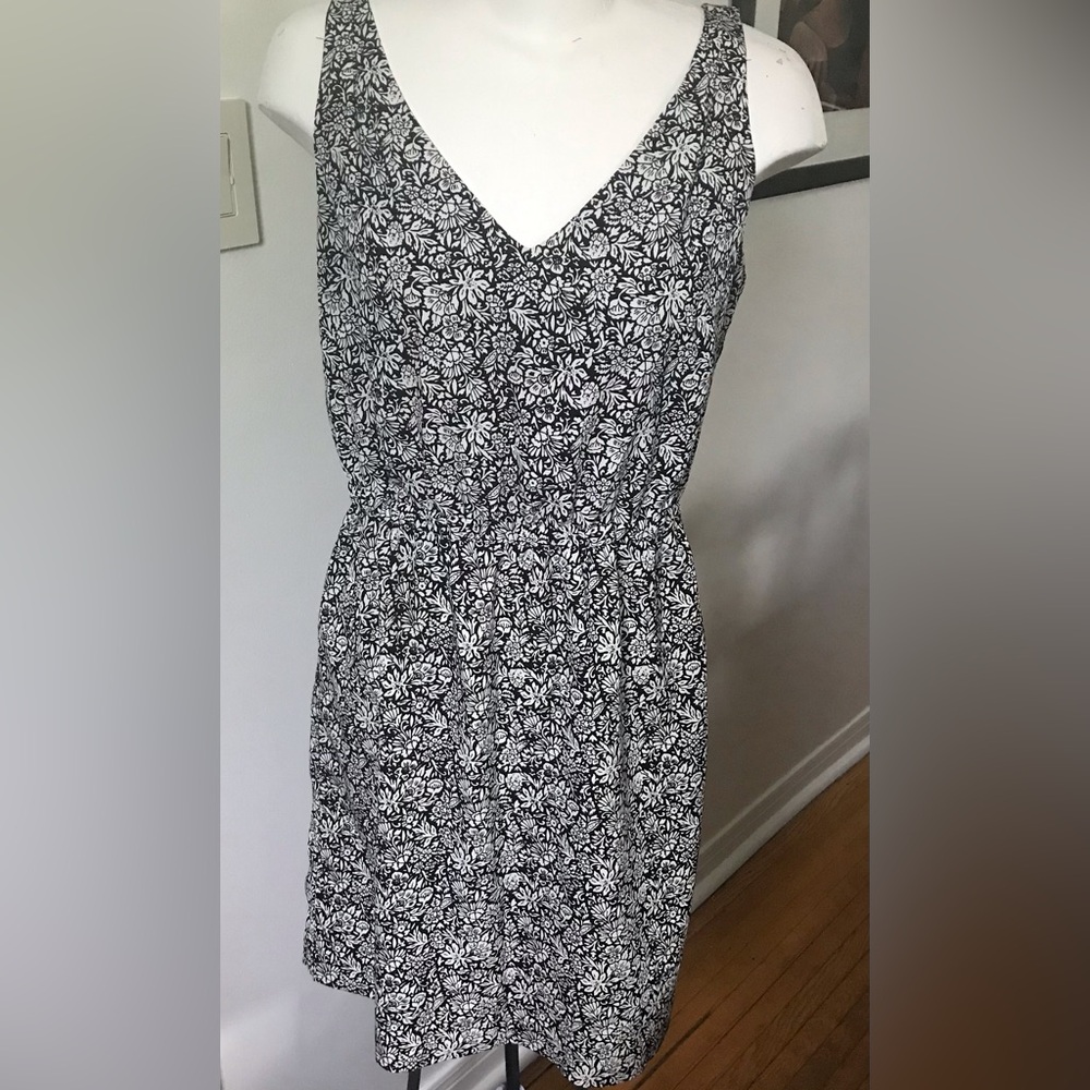 LOFT Black & Cream Coloured Ladies' Summer Dress - Size Medium